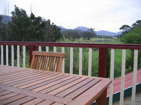 Crabtree House - Accommodation Redcliffe 1