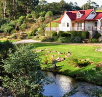 Crabtree Riverfront Cottages - Accommodation Redcliffe