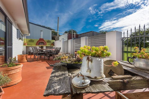 Cradle At Casa Blanca Country Retreat - Accommodation Redcliffe 0