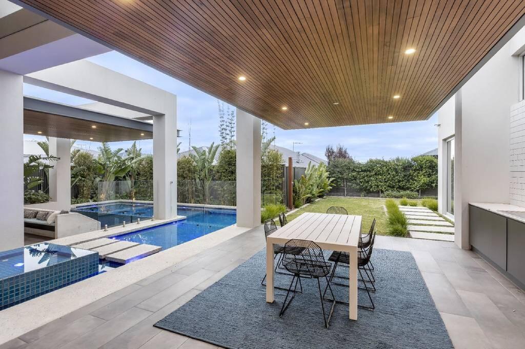 Coromandel Valley SA Accommodation Redcliffe
