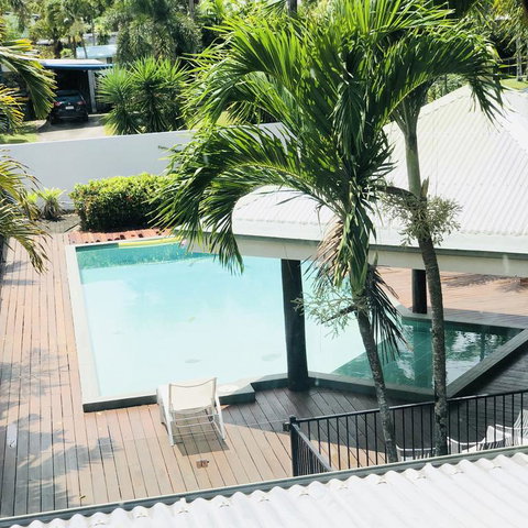 Crazy About Cairns Resort Living - 6 Bedrooms - Accommodation Redcliffe 3