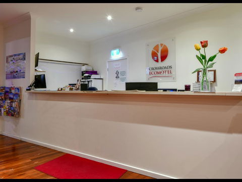 Crossroads Ecomotel - Accommodation Redcliffe 2