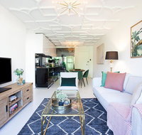 CROWN JEWEL - Hosted by L'Abode Accommodation - Accommodation Redcliffe