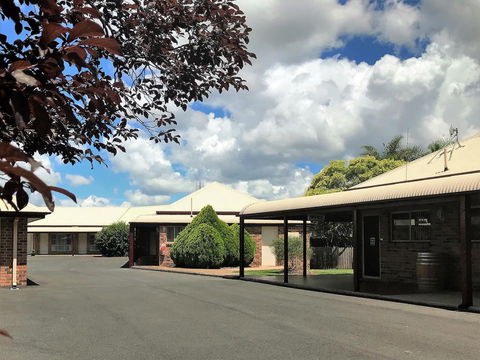 Crows Nest Motel - Accommodation Redcliffe 0