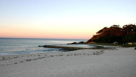 Crystal Waters 6 - CBD Location - Accommodation Redcliffe 2