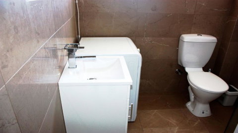 Crystal Waters 6 - CBD Location - Accommodation Redcliffe 3