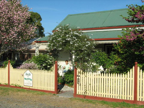 Cuddledoon Cottages Rutherglen - Accommodation Redcliffe 0