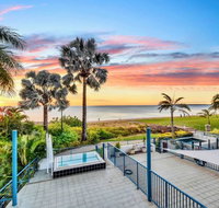 Cullen Bay Villa - Accommodation Redcliffe