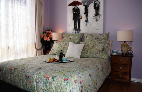 Cutmore Cottages - Bagala Bungalow - Accommodation Redcliffe 1