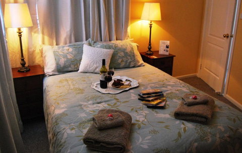 Cutmore Cottages - Meurants Manor - Accommodation Redcliffe 2