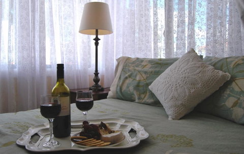 Cutmore Cottages - Meurants Manor - Accommodation Redcliffe 3