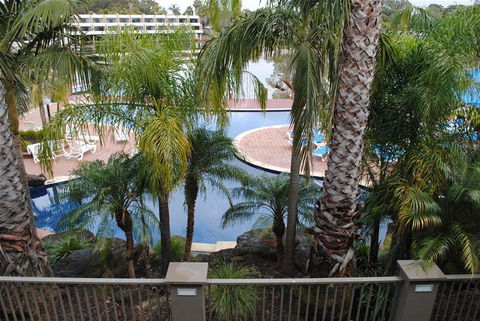Cypress Waterfront Spa Apartment - Accommodation Redcliffe 1