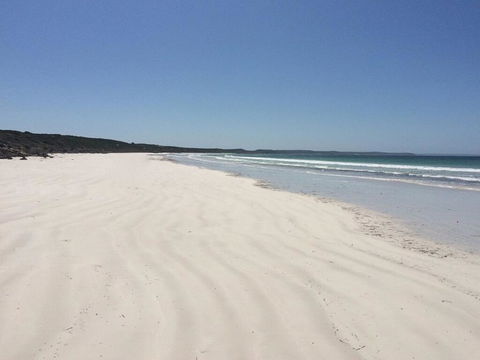 D'Estrees Bay Beach House - Accommodation Redcliffe 1