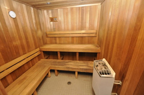 Darlinghurst Self-Contained Modern One-Bedroom Apartment (313 BUR) - Accommodation Redcliffe 1
