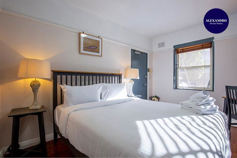 DARLINGHURST STUDIO // SHARED ROOFTOP SPACE - Accommodation Redcliffe 2