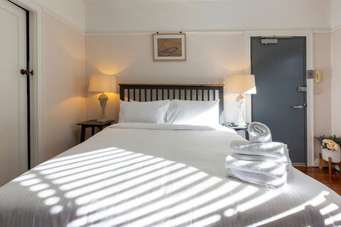 DARLINGHURST STUDIO // SHARED ROOFTOP SPACE - Accommodation Redcliffe 3