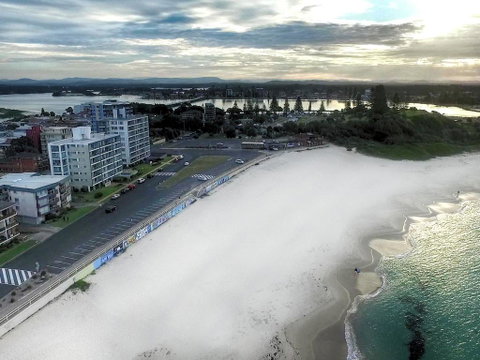 Debra Court 6 - Accommodation Redcliffe 0