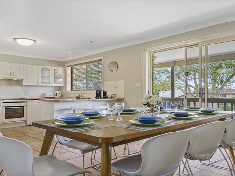 Derwent By The Sea - Two Minute Walk To The Water - Accommodation Redcliffe 2