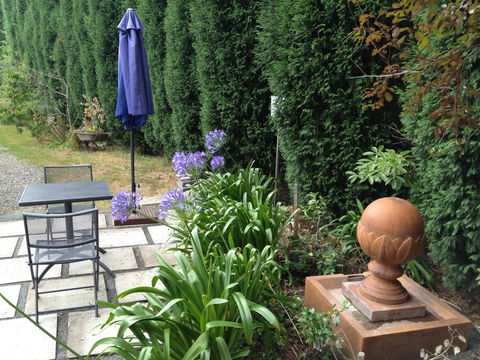 Devon Long Barn - Accommodation Redcliffe 3