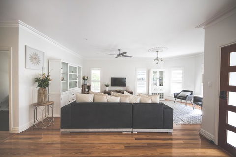 Diggers Beach Cottage - Accommodation Redcliffe 3