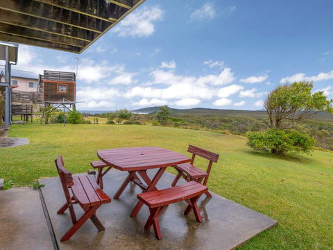Dilkara - Breathtaking Ocean Views - Accommodation Redcliffe 3