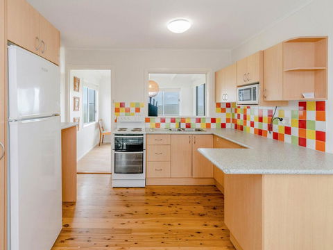 Dilkara - Breathtaking Ocean Views - Accommodation Redcliffe 2