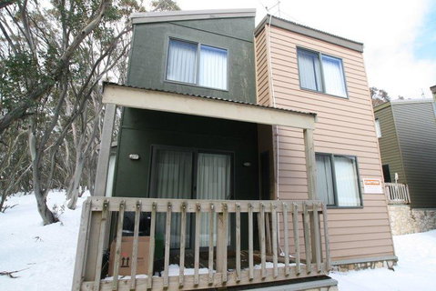 Discobulous 6 - Accommodation Redcliffe 1