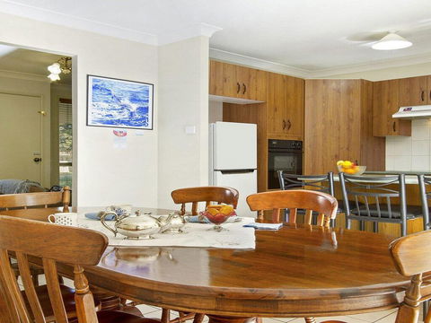 Dolphin Cottage - In The Heart Of Callala Beach - Accommodation Redcliffe 2