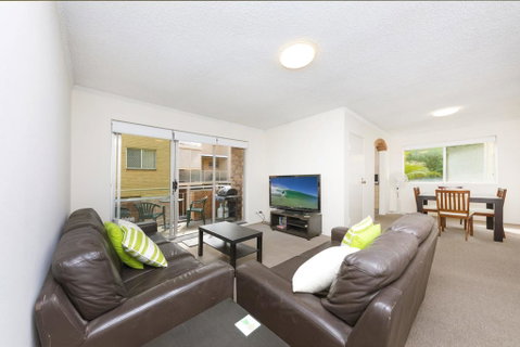 Dolphin Court 1/48 North Street - Accommodation Redcliffe 1