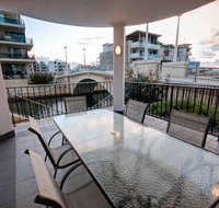 Dolphin Quay Apartment-3 Bedroom - Accommodation Redcliffe