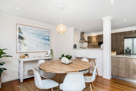 Drift - Accommodation Redcliffe 2