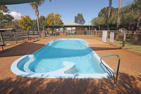 Driftwood - Accommodation Redcliffe 1