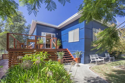 Driftwood Cottage - Accommodation Redcliffe 0