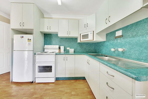 Driftwood On The Beach - Accommodation Redcliffe 2