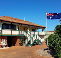 Dunelm House - Accommodation Redcliffe
