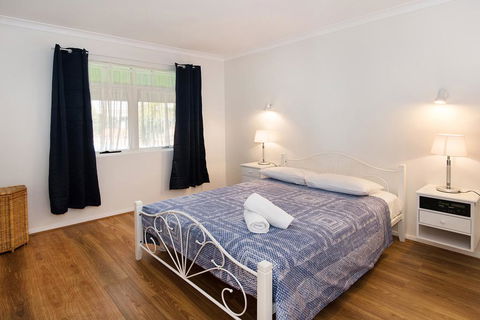 Dunsborough Town Units - Accommodation Redcliffe 3