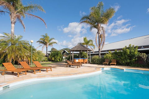 Dunsborough Town Units - Accommodation Redcliffe 0