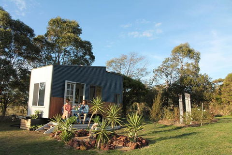 Dyl & Lil's Tiny House On Wheels - Accommodation Redcliffe 1