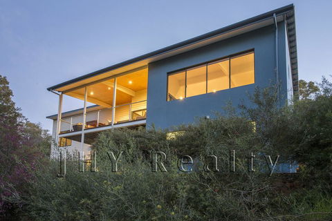 Eagle Vista - Accommodation Redcliffe 2