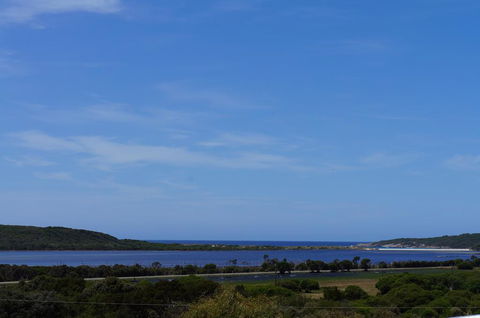 Eagles Nest Ocean Lookout - Accommodation Redcliffe 0