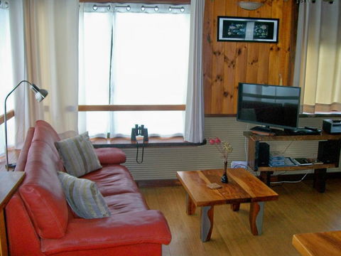 Eagles Nest Ocean Lookout - Accommodation Redcliffe 3