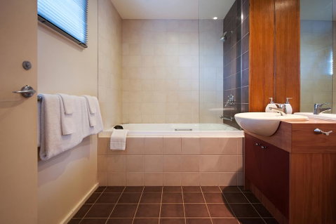 Eastern View Villa - Accommodation Redcliffe 3