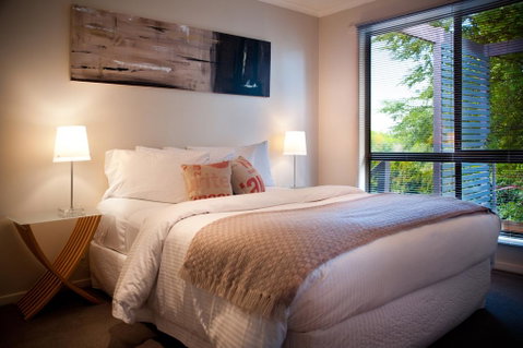 Eastern View Villa - Accommodation Redcliffe 2