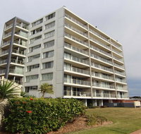 Ebbtide 13 - On The Beach - Accommodation Redcliffe