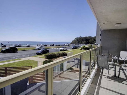 Ebbtide, Unit 04, 2-6 North Street - Accommodation Redcliffe 1