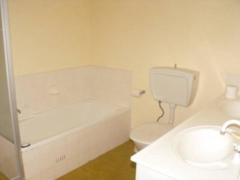 Ebbtide, Unit 23, 2-6 North St, Forster - Accommodation Redcliffe 1