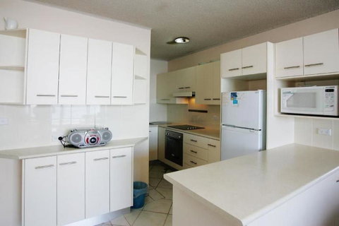 Ebbtide, Unit 29, 2-6 North Street - Accommodation Redcliffe 3