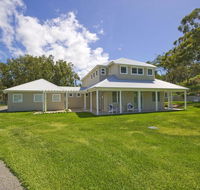 Echo Beach House 16 Reflections Dr - Luxurious House with Magnificent Pool and Ducted Air - Accommodation Redcliffe