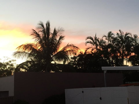 Econo Lodge Beachside - Accommodation Redcliffe 2