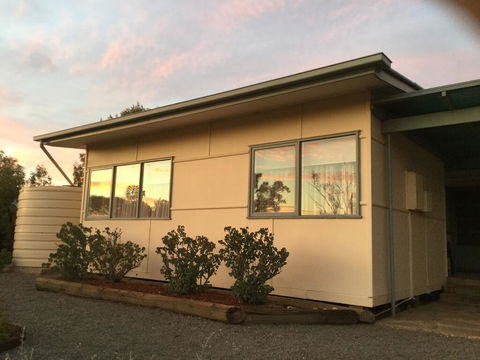 Edeowie Station - Accommodation Redcliffe 2